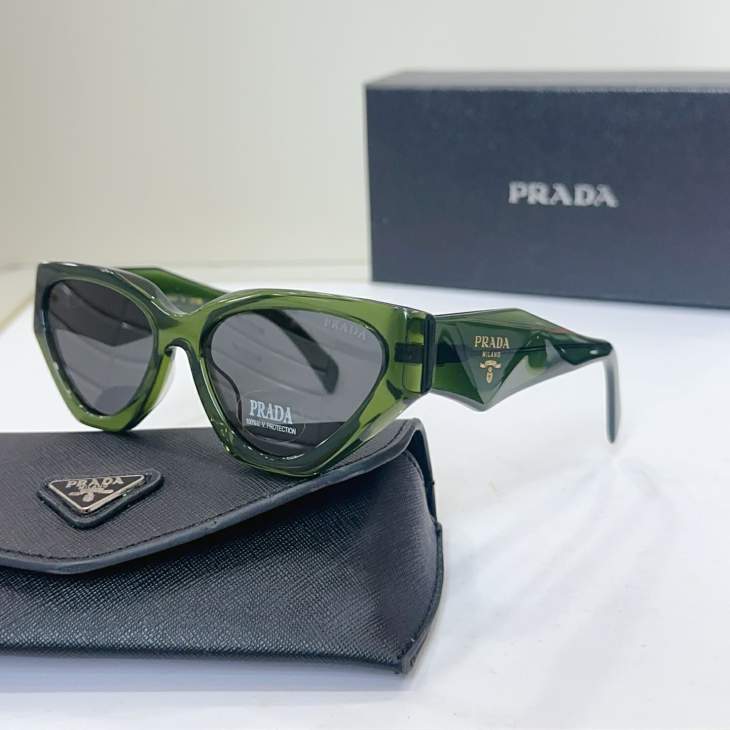 Picture of Prada Sunglasses _SKUfw75015045fw